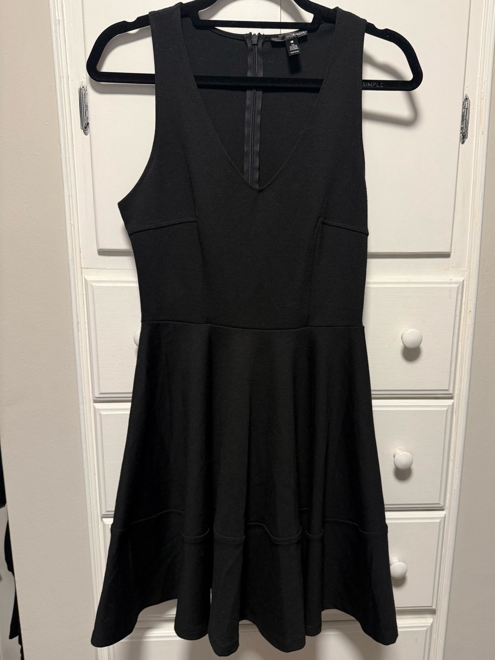 Aqua Classic Black V-Neck Fit & Flare Dress - L